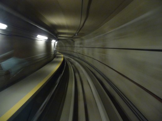 Washington - Dullas International Airport - tunnel